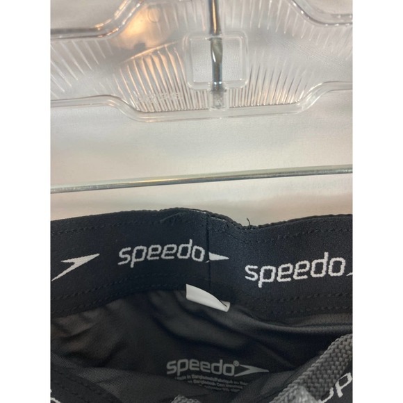 NWT Speedo Tech Volley UPF Swim Shorts size XL - Picture 3 of 6
